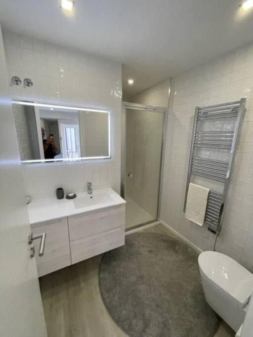 Modern 1 Bedroom City Center Aveiro Apartment Luaran gambar