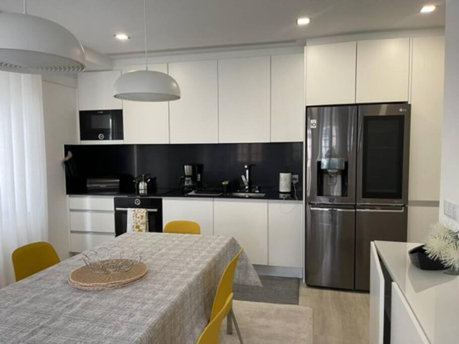 Modern 1 Bedroom City Center Aveiro Apartment Luaran gambar